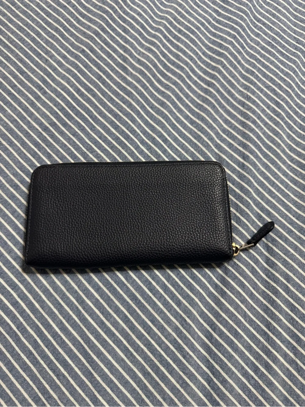 Coach Navy Blue Leather Zip-Around Wallet with Gold Logo - Picture 3 of 5